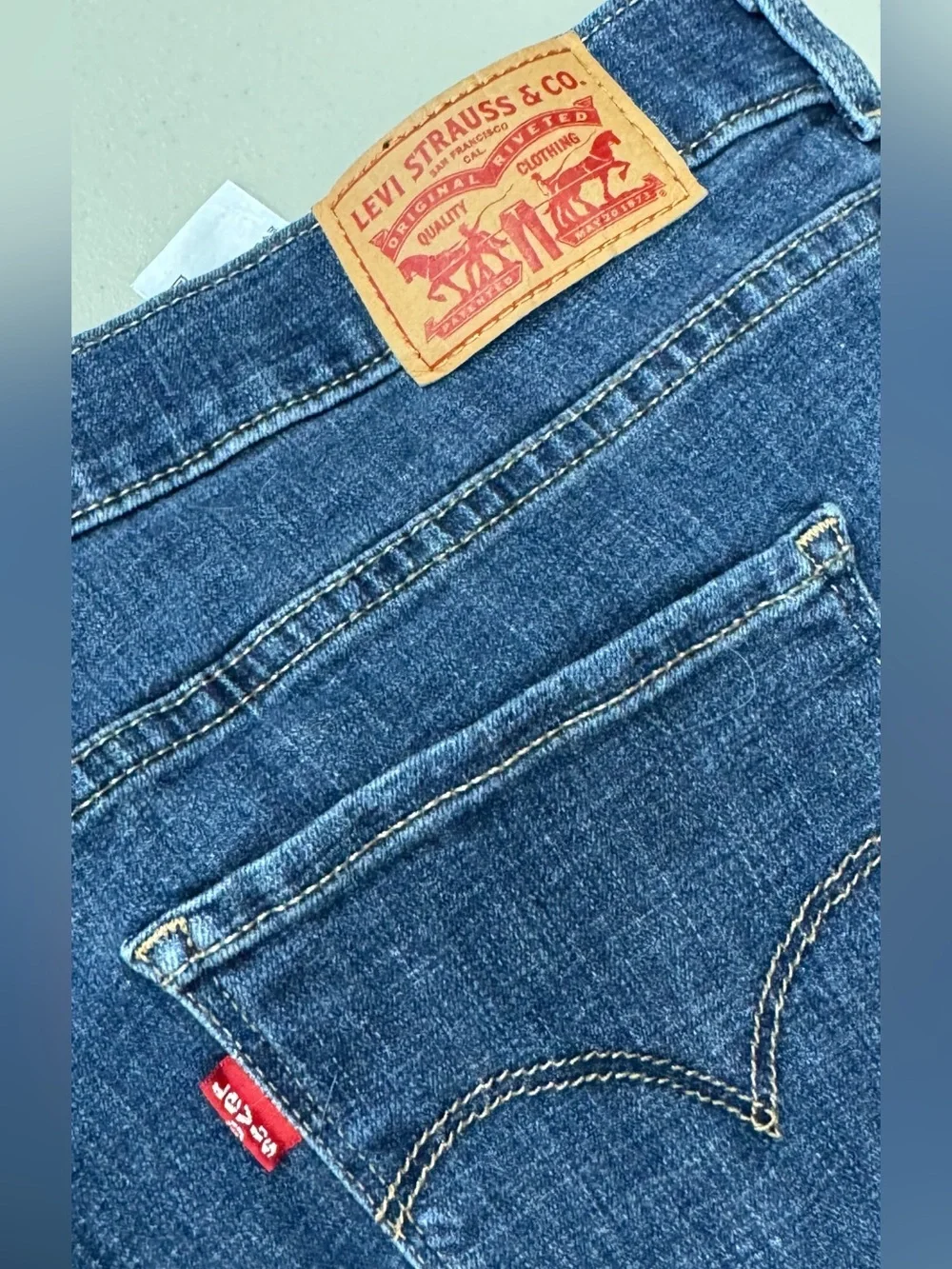 Levi's Indigo Blue Women's Denim Blue Jean Bermuda Shorts